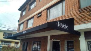 parasoles para exteriores y fachadas